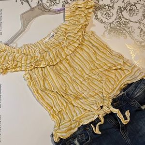 GUILT TRIP Off shoulder blouse